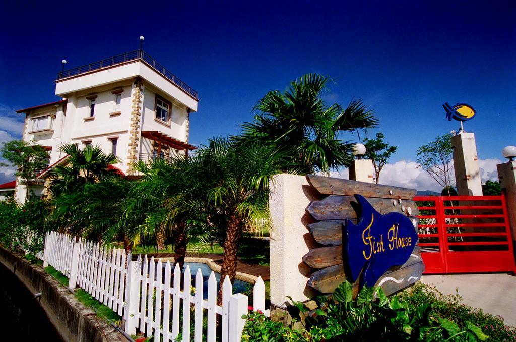 Fish House 宜蘭獨棟別墅 戲水池 生態diy 安農溪自行車 Appartement Dongshan  Buitenkant foto